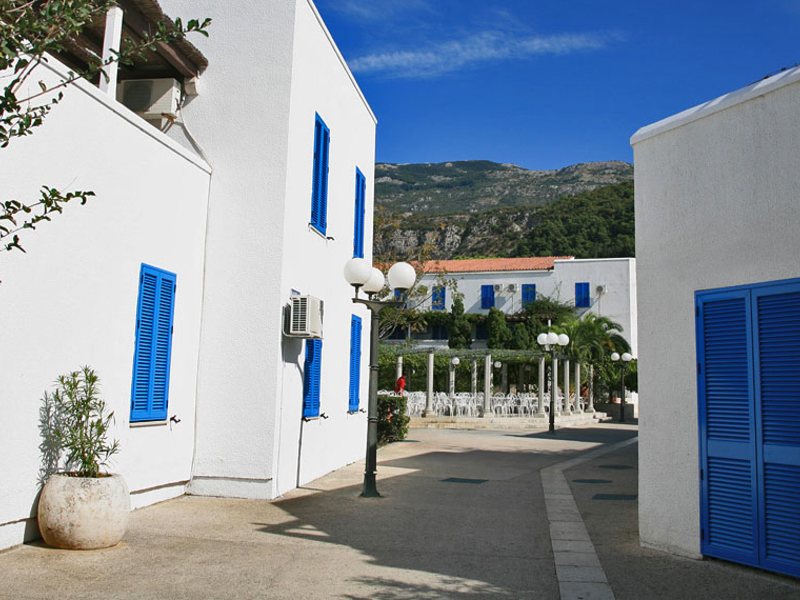 Slovenska Plaza  83201