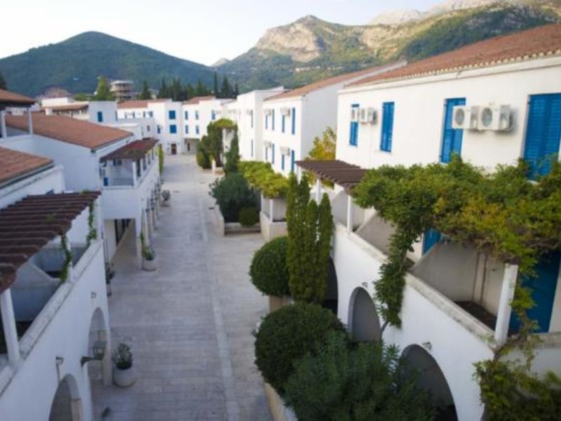 Slovenska Plaza  83204