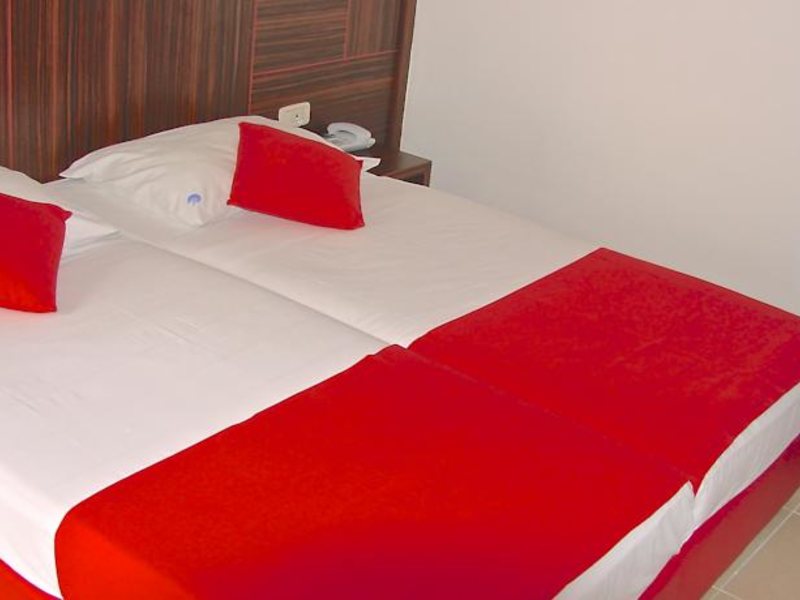 Slovenska Plaza  83215