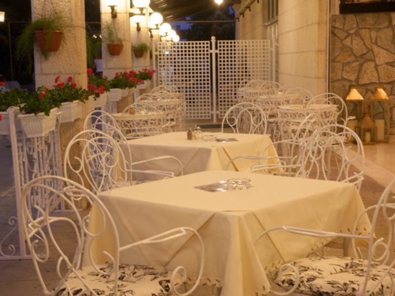 Slovenska Plaza  83227