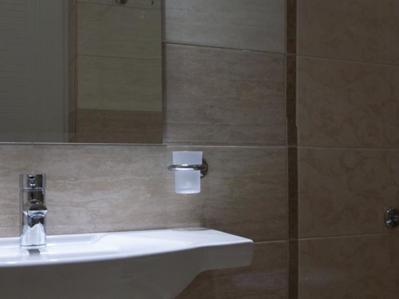 Slovenska Plaza  83228