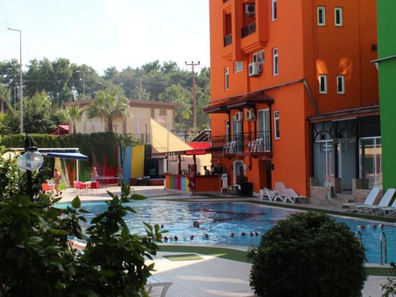 Smile Park Hotel (ех 66224