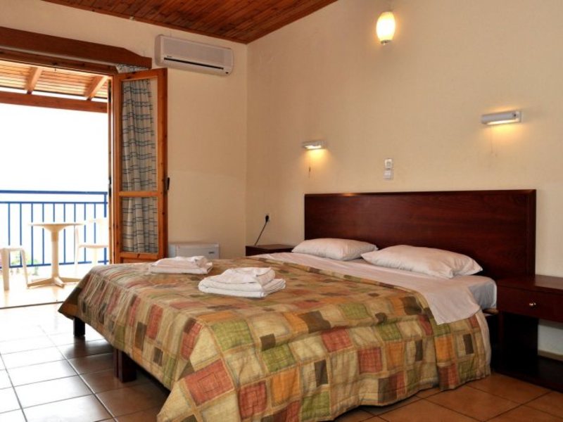 Sofia Mythos Beach 98054