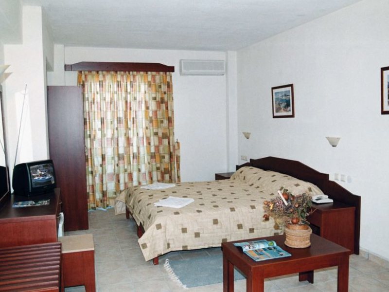 Sofia Mythos Beach 98058