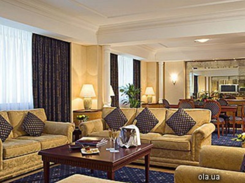 Sofitel City Centre Hotel & Residence 3700