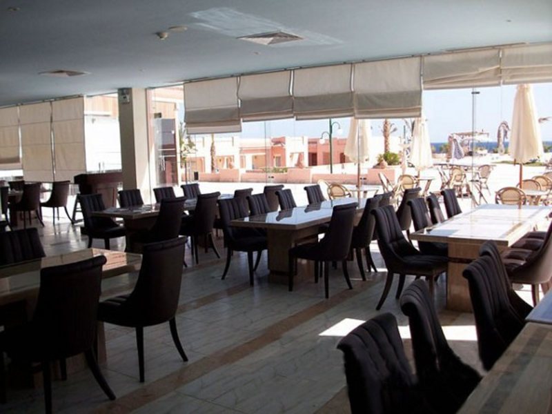 Sol Y Mar Dolphin House  27940