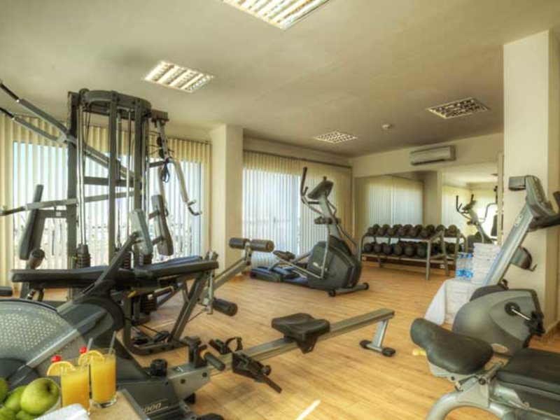 Sol Y Mar Sharks Bay 43000