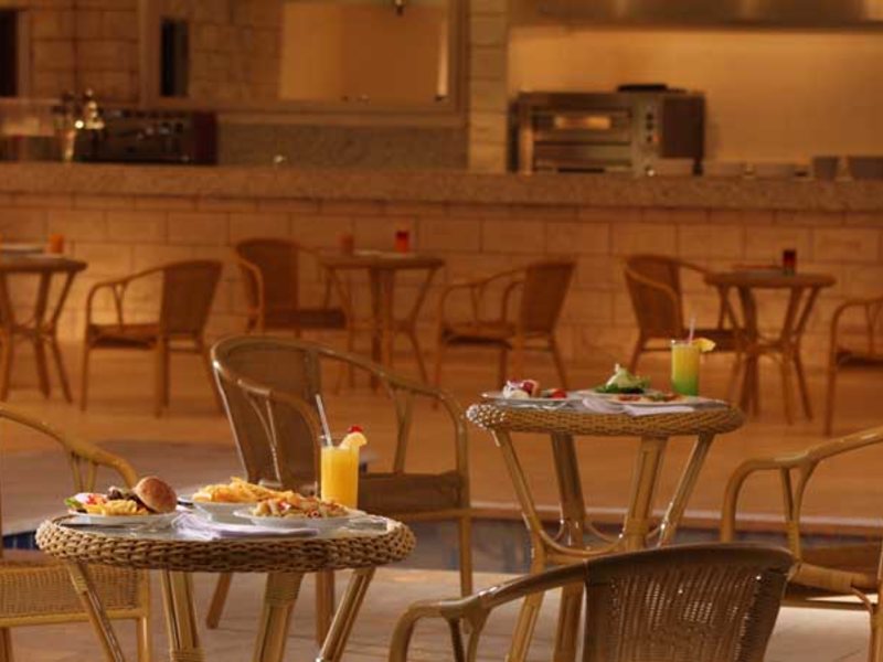 Sol Y Mar Sharks Bay 43004