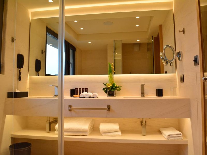 Somewhere Vouliagmeni 256155