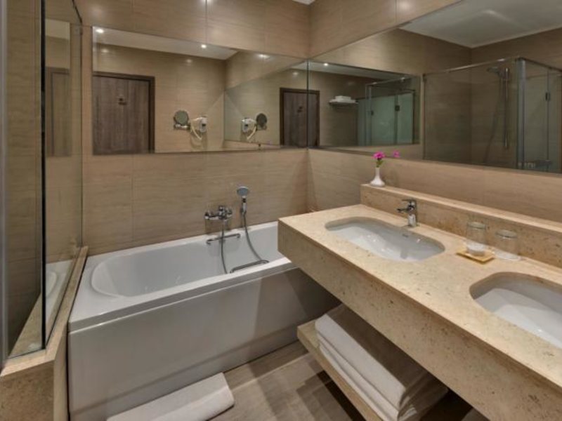 Steigenberger Alcazar  73334