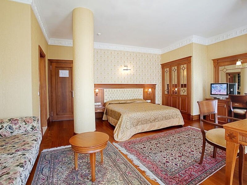 Sumengen Hotel 243657
