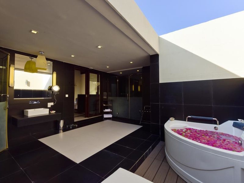 Sun Aqua Pasikudah 111918