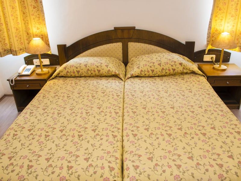 Sun Beach Hotel 279185