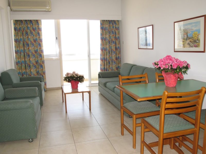 Sun Hall Beach Hotel Apts 106172