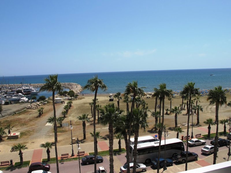 Sun Hall Beach Hotel Apts 106177