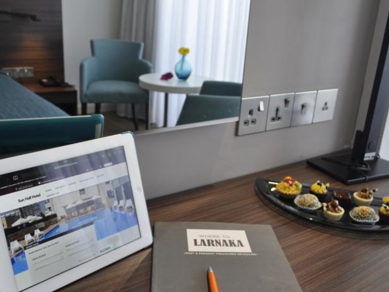 Sun Hall Hotel 87098