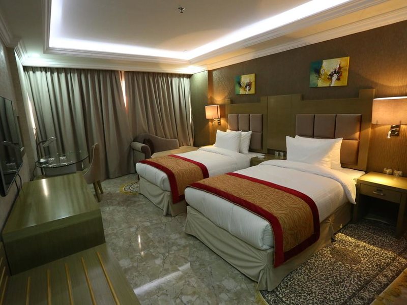 Sun & Sand Plaza Hotel  181839