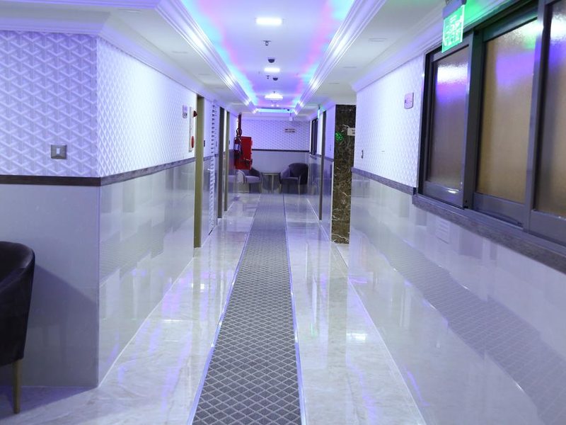 Sun & Sand Plaza Hotel  181862