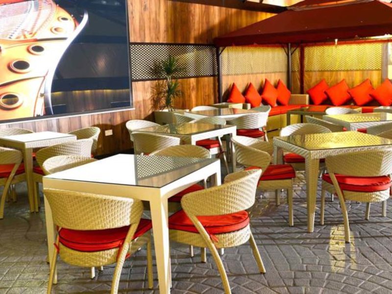 Sun & Sands Hotel 118810