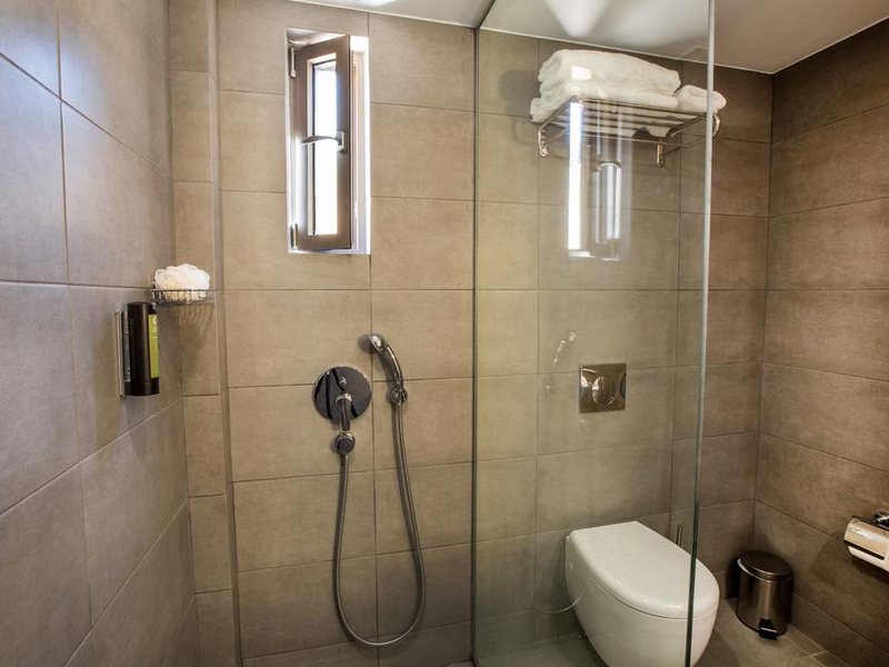 Sundance Apartments & Suites (ex 252199