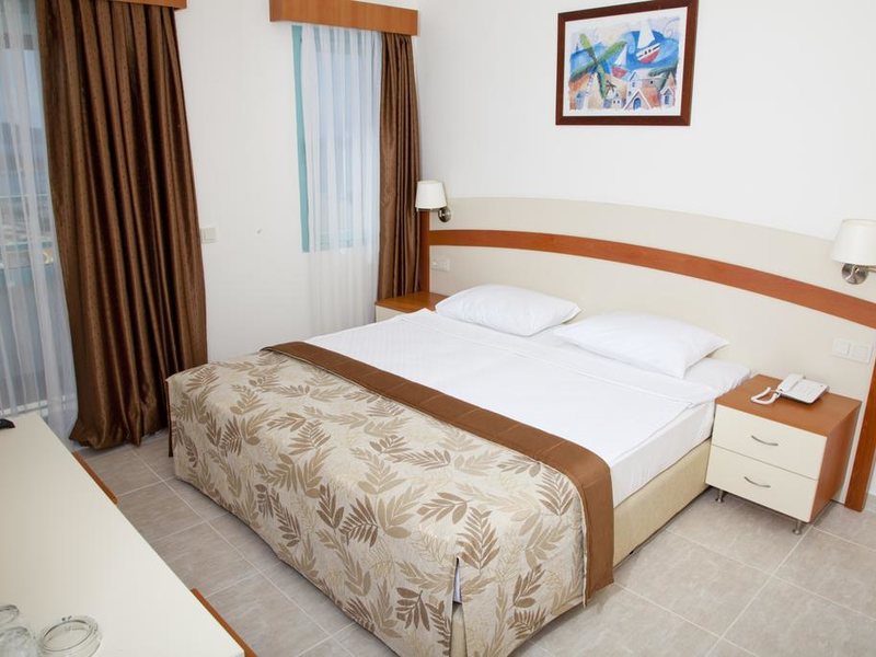 Sunhill Hotel 282370