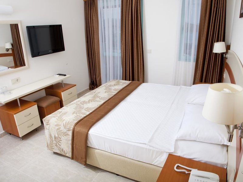 Sunhill Hotel 282372