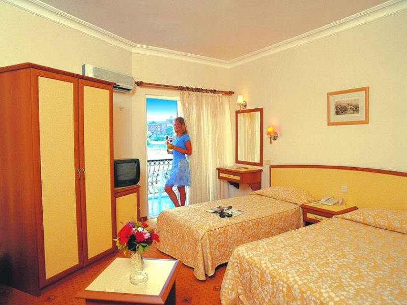 Sunland Beach Hotel 30054