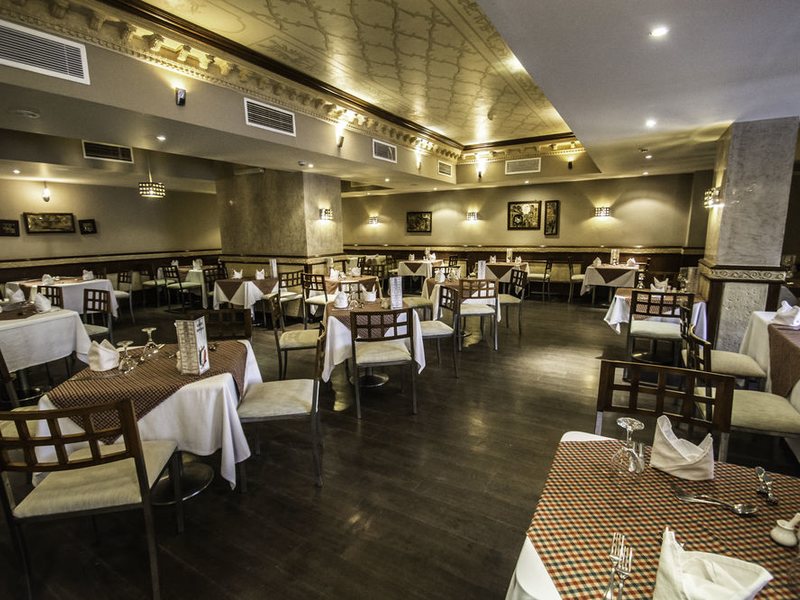 Sunny Days Al Palacio  123604