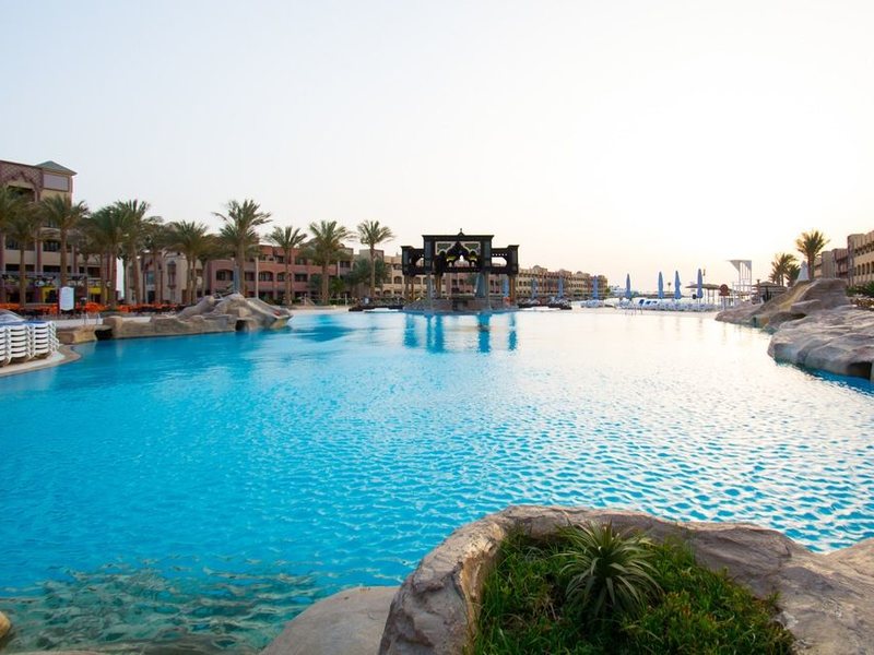 Sunny Days Al Palacio  123613