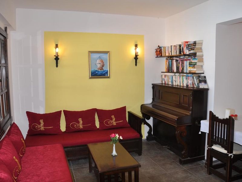 Sunny Garden Nilufer 190824