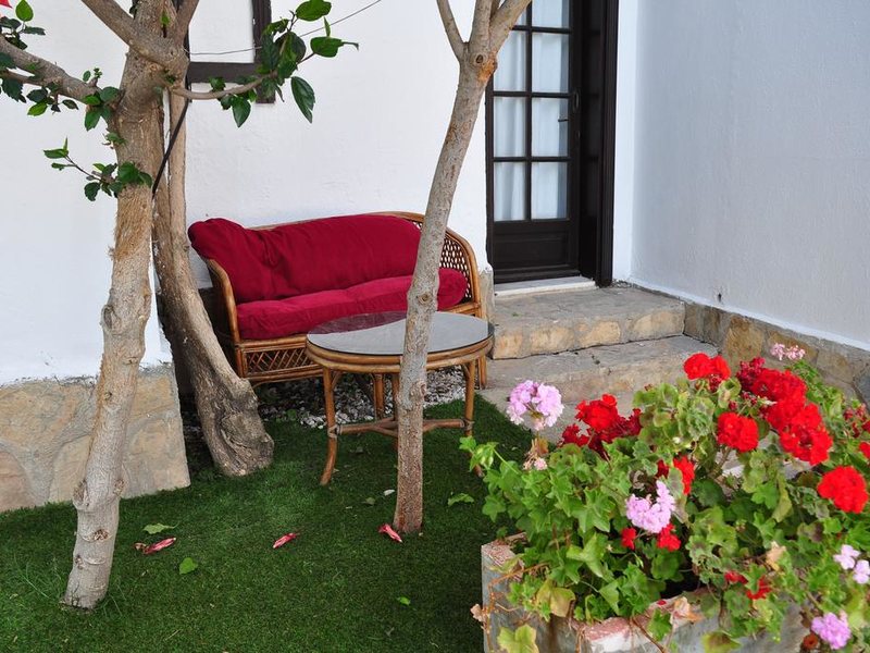 Sunny Garden Nilufer 190828