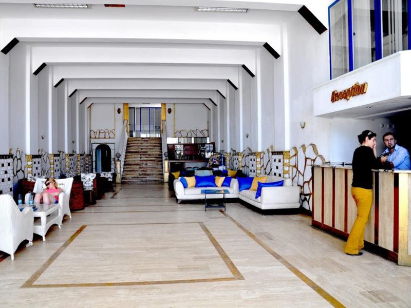 Sunpoint Suites Hotel 275550