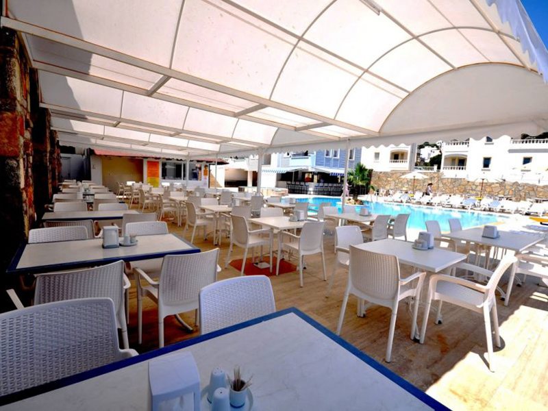 Sunpoint Suites Hotel 275551