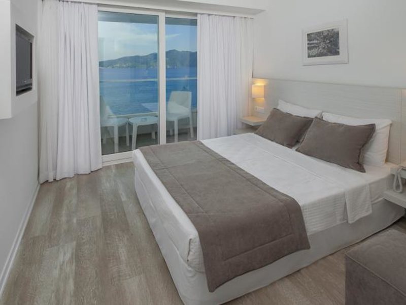 Sunprime Beachfront Hotel (ех 161274