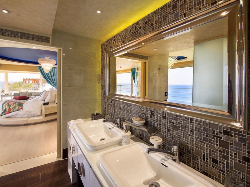 Sunrise Arabian Beach Resort 129220