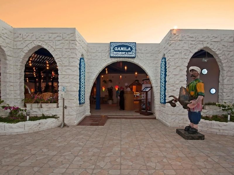 Sunrise Garden Beach  129127