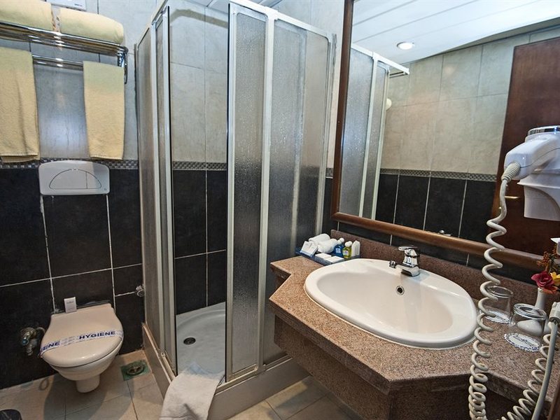 Sunrise Garden Beach  129138