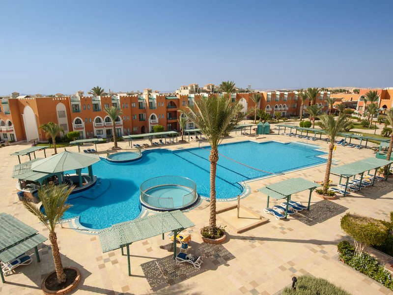 Sunrise Garden Beach  129142