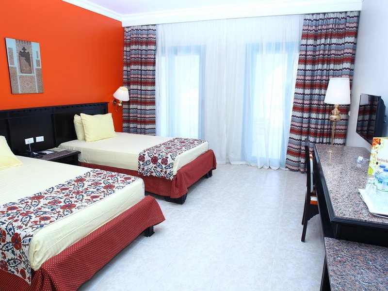 Sunrise Garden Beach  129165