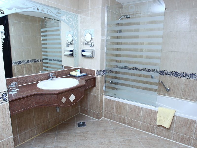 Sunrise Garden Beach  129169