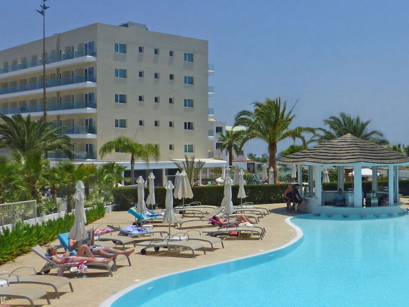 Sunrise Gardens Aparthotel 327882