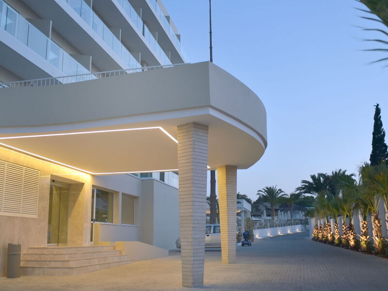 Sunrise Gardens Aparthotel 327883