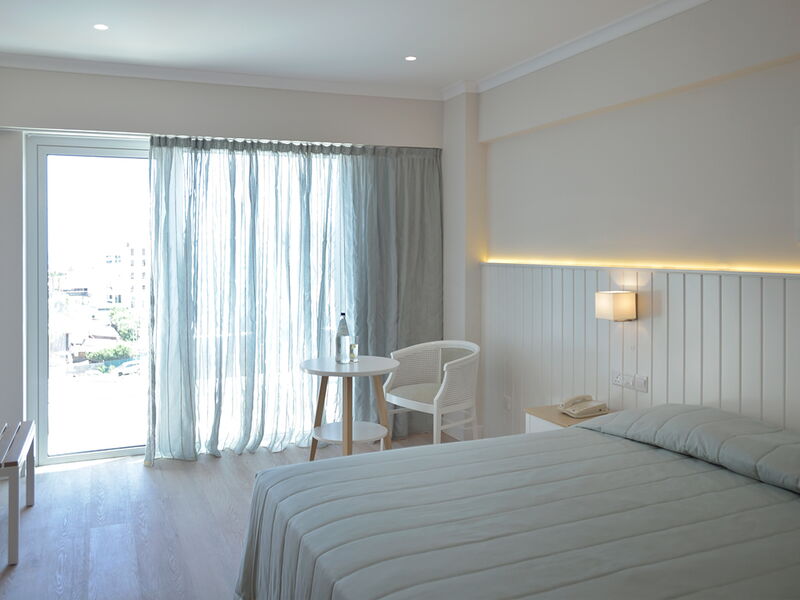 Sunrise Gardens Aparthotel 327895