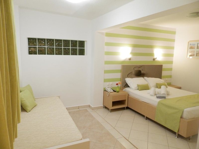 Sunrise Hotel 289123