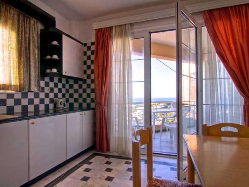 Sunrise Hotel Studios Apartments 254451