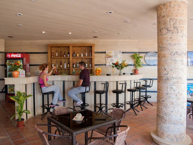 Sunrise Hotel Studios Apartments 254462