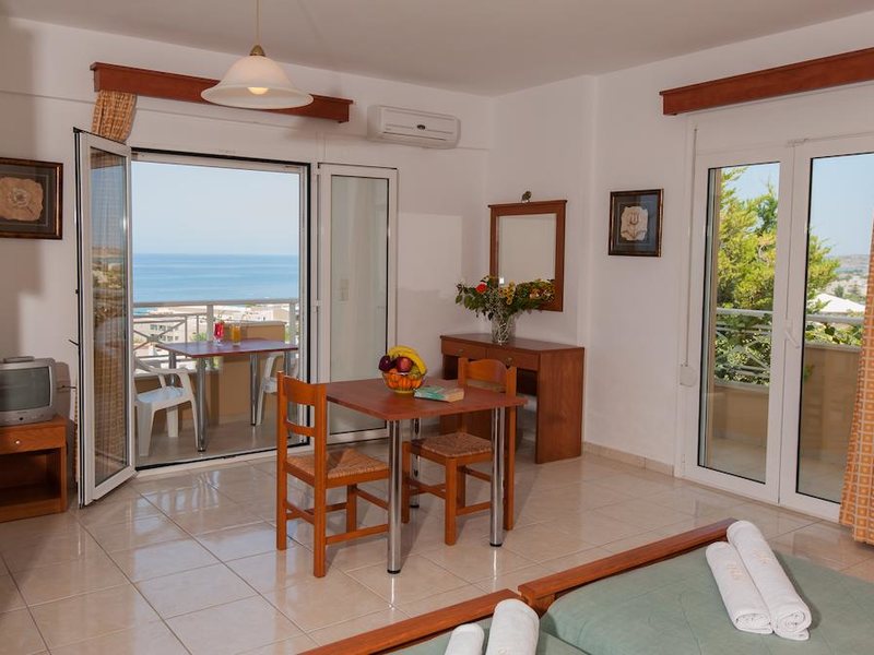 Sunrise Hotel Studios Apartments 254465