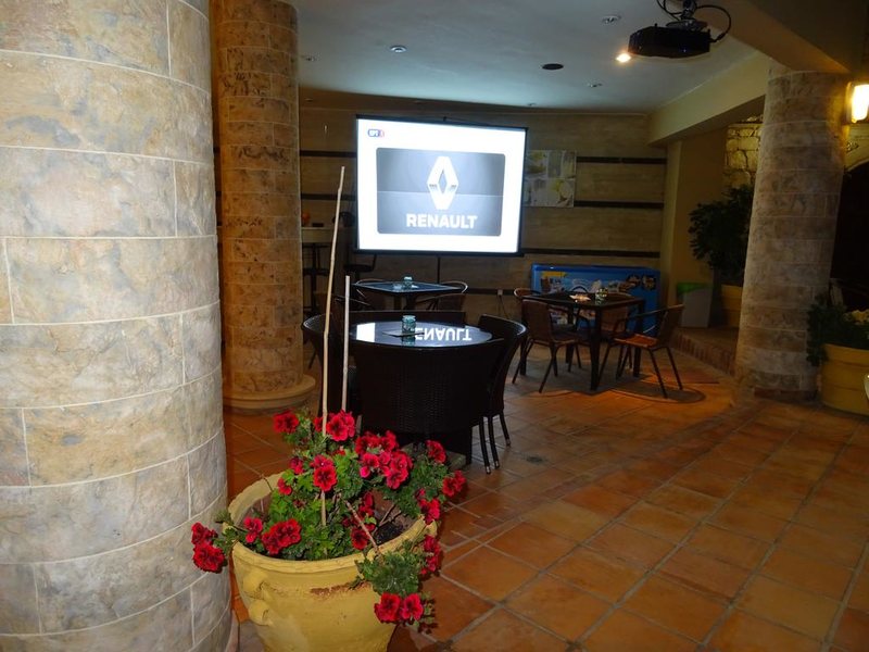 Sunrise Hotel Studios Apartments 254471