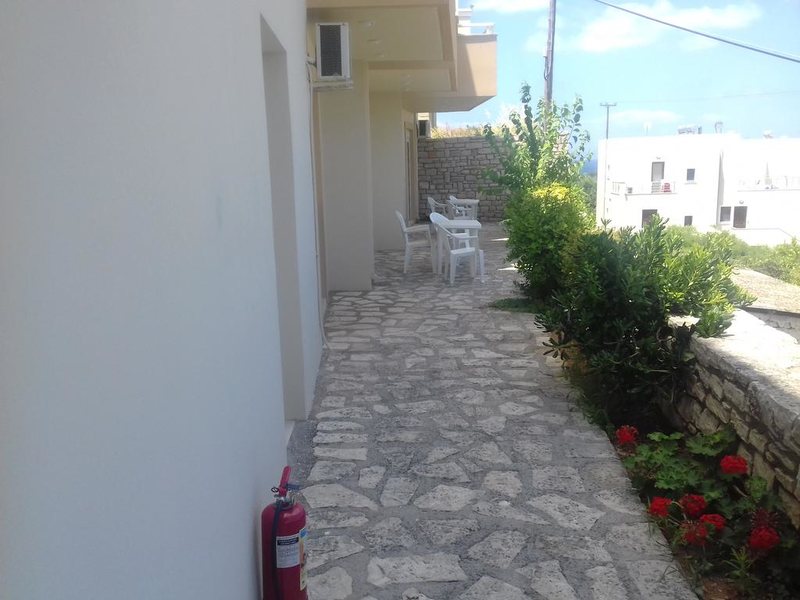 Sunrise Hotel Studios Apartments 254484