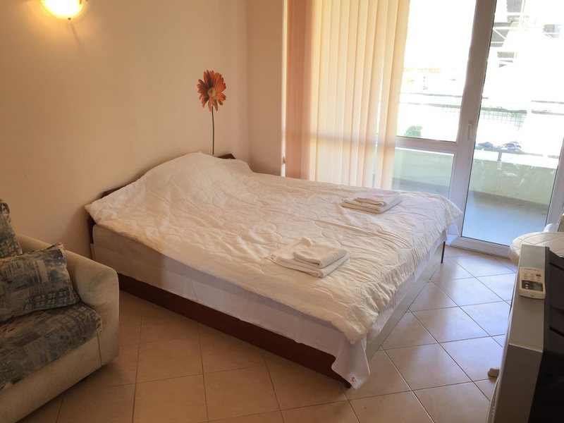 Sunset Beach Apartments 320067